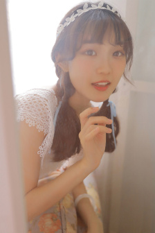 丰满女学生
